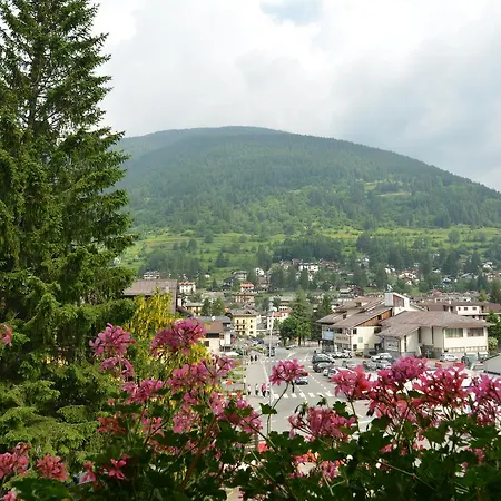Hotel Pineta Ponte Di Legno Extérieur photo